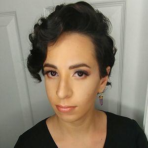 Meet your Posher, Amira